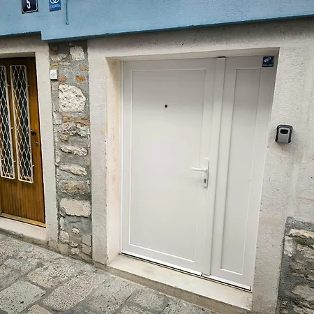 Apartment Studio Ana *